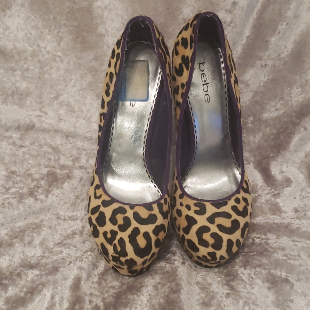 Shoes - Picture 1 of 4